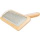 Trixie Soft Brush | Szögletes puha kefe bambusz nyéllel – 12 × 15 cm